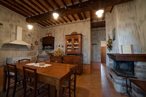 Appartement, 2 chambres, cuisine | 1 chambre, couette en duvet d'oie, fer et planche à repasser