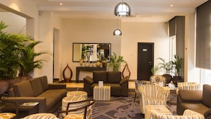 Bar (on property) - Golden Tulip Oniru Suites (Lagos)