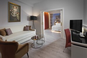 Minibar, in-room safe, desk, free WiFi - Hotel Elba Madrid Alcalá (Madrid)