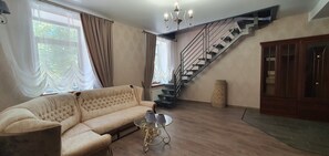 Comfort-Suite | Verdunkelungsvorhänge, schallisolierte Zimmer, Bügeleisen/Bügelbrett