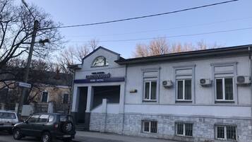 Fachada de la propiedad