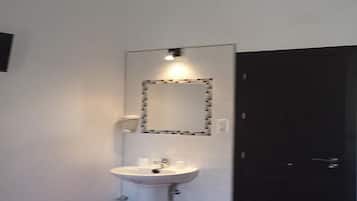 Double or Twin Room, Private Bathroom | Bathroom | Shower, free toiletries, hair dryer, towels