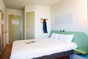 Double Room | Desk, soundproofing, free WiFi, bed sheets