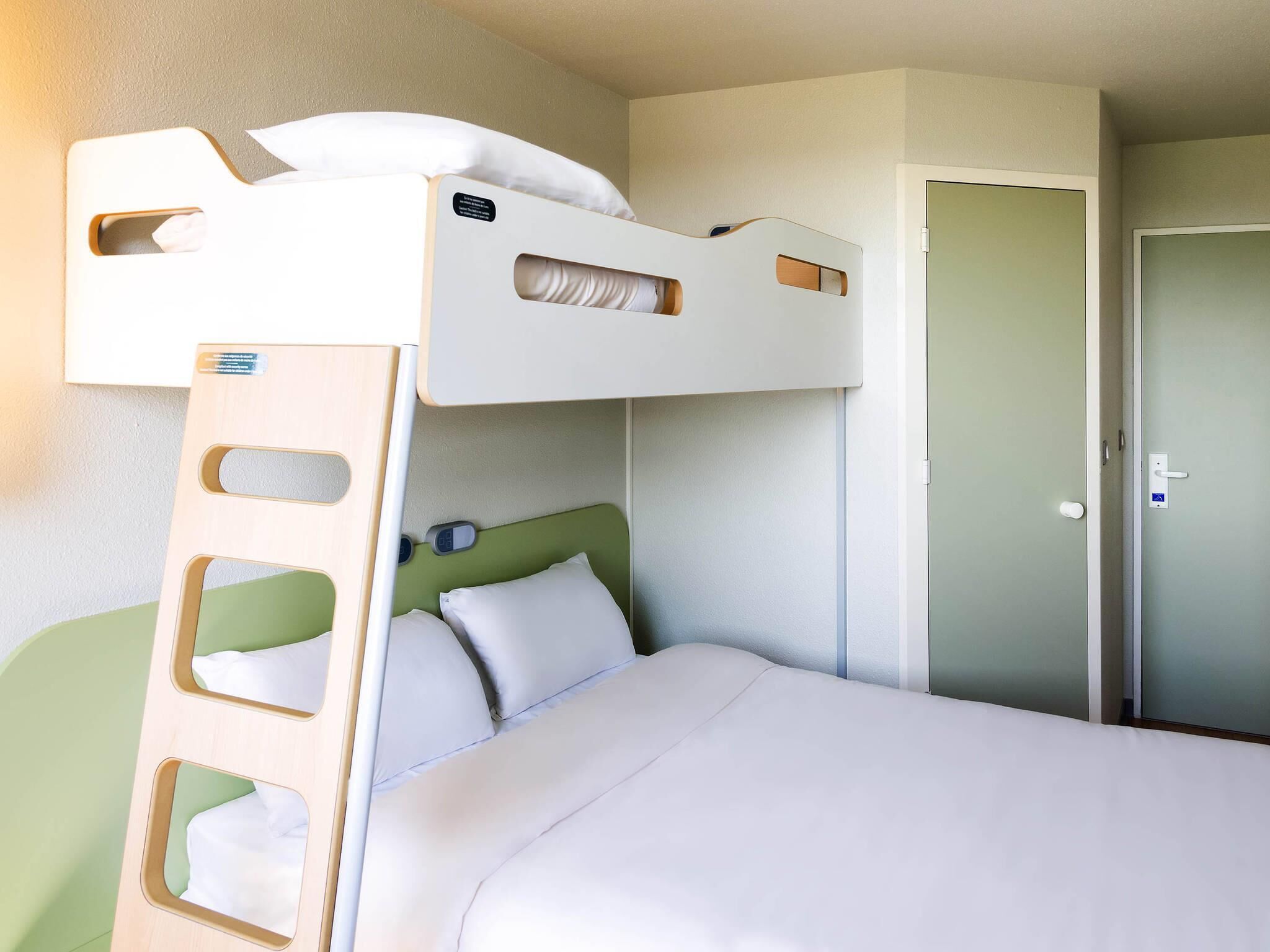 Dreibettzimmer, Mehrere Betten