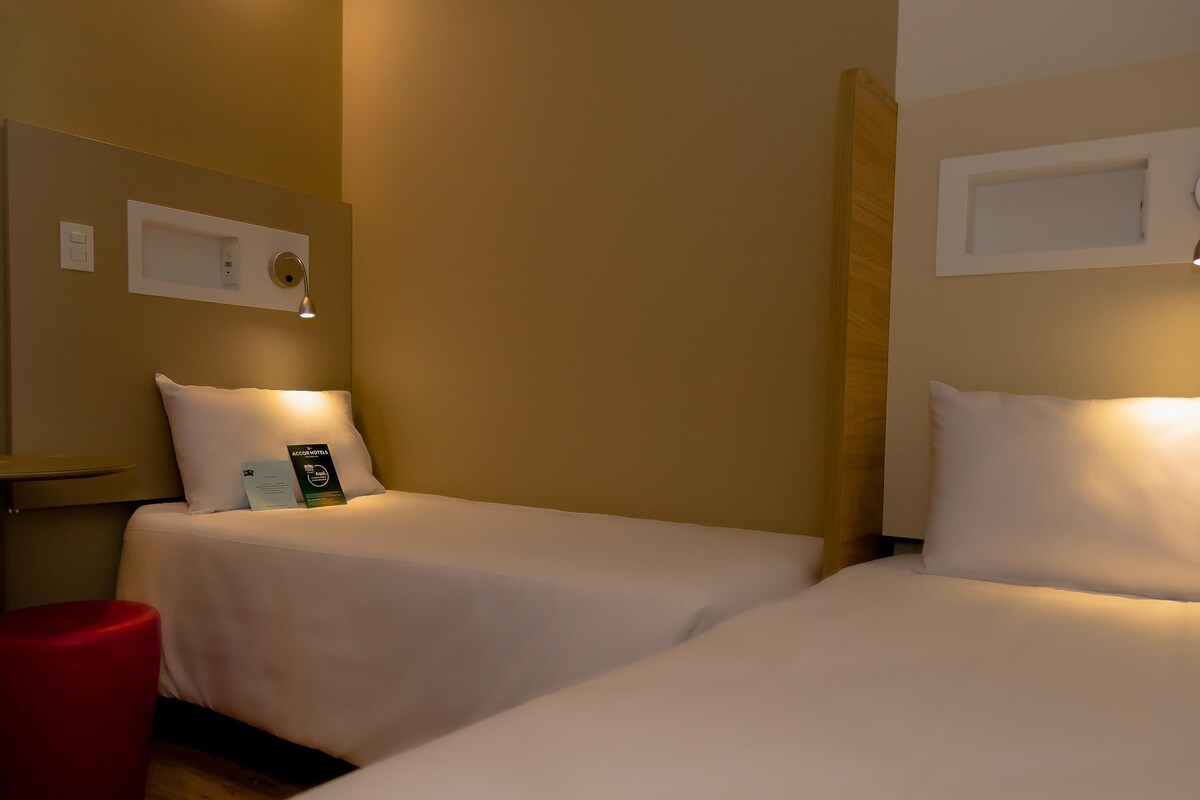 Appartement, 2 eenpersoonsbedden | Geluiddichte muren, gratis wifi, beddengoed