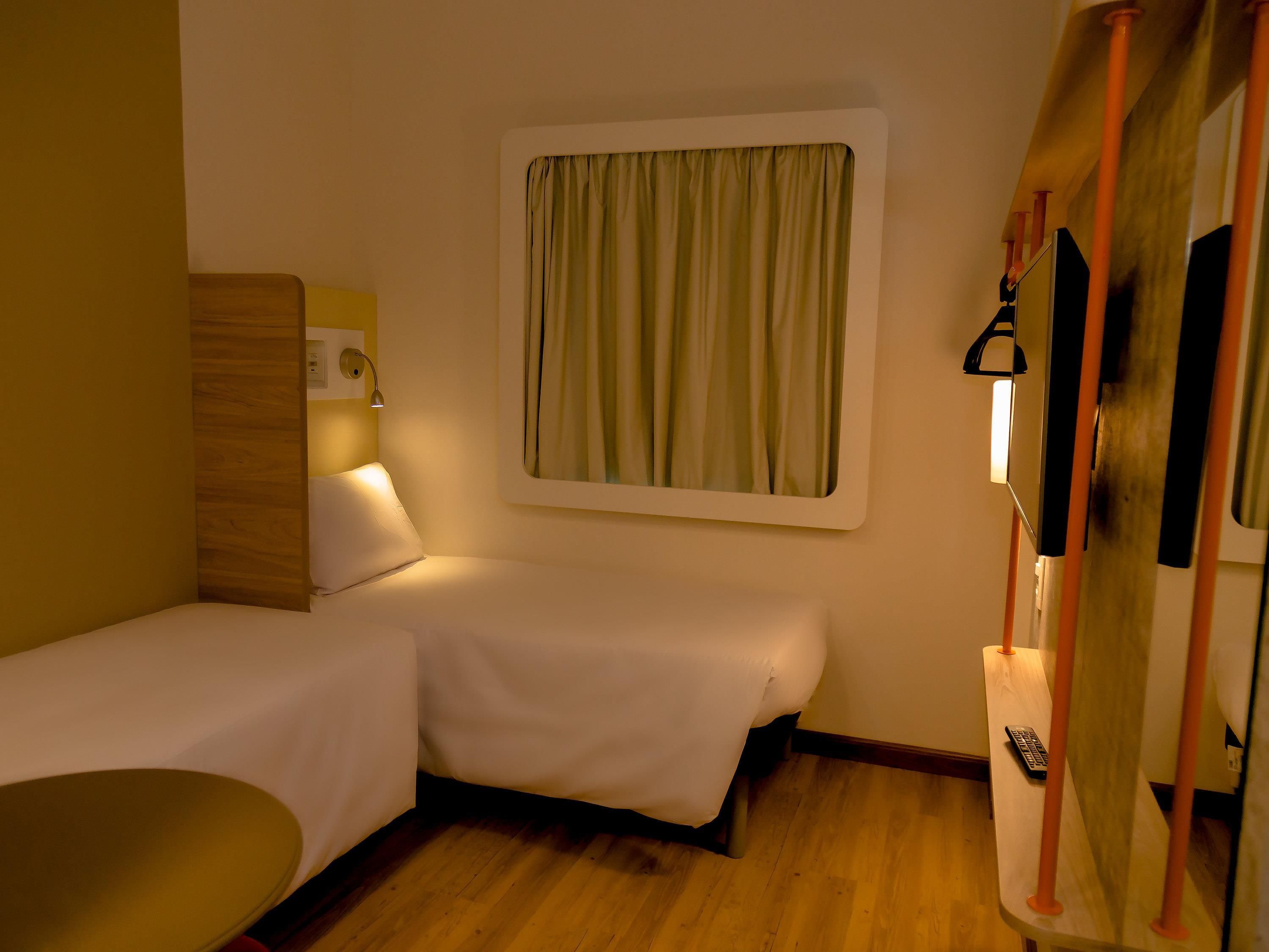 Sistema de insonorización, wifi gratis y ropa de cama 