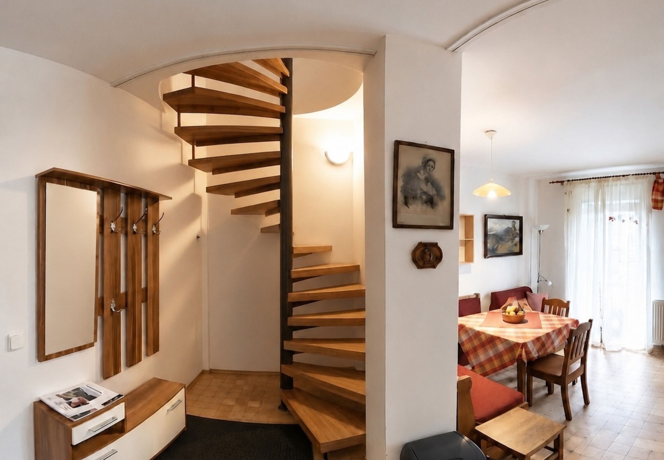Apartment, Ensuite (5) | Desk, blackout curtains, iron/ironing board, free cots/infant beds