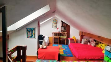 Family Apartment, Ensuite (4)