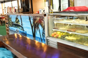 3 间餐厅，供应早餐