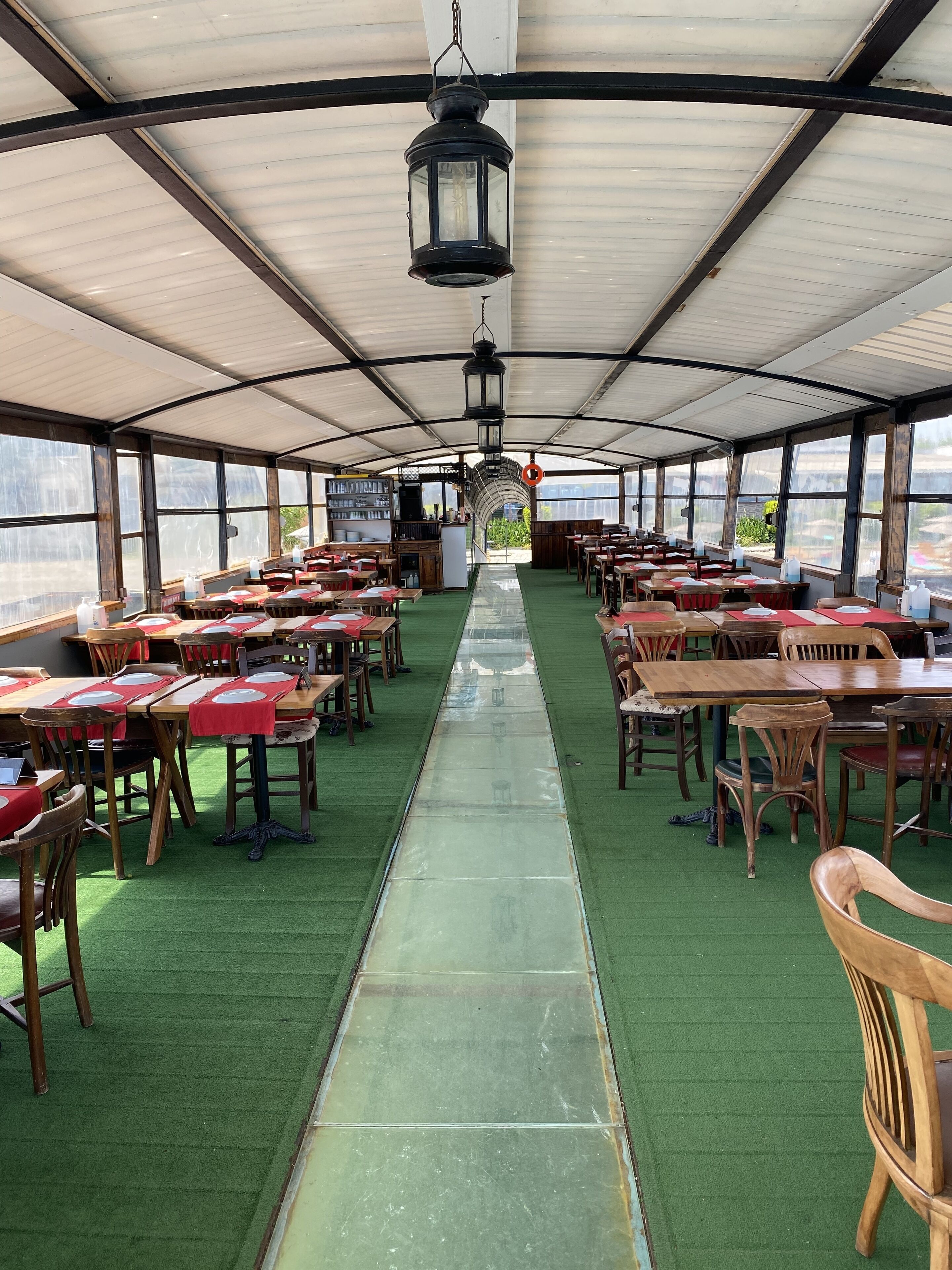 3 restaurants; ze serveren er ontbijt, lunch en diner 