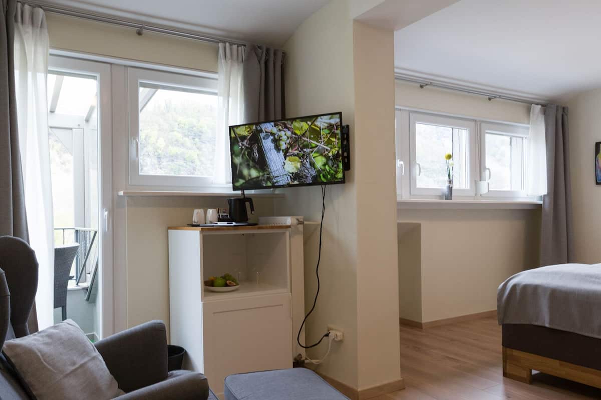 superior double room, ensuite, river view