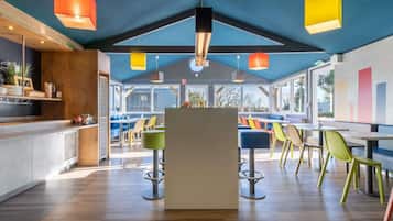 Daily buffet breakfast (EUR 9.50 per person)