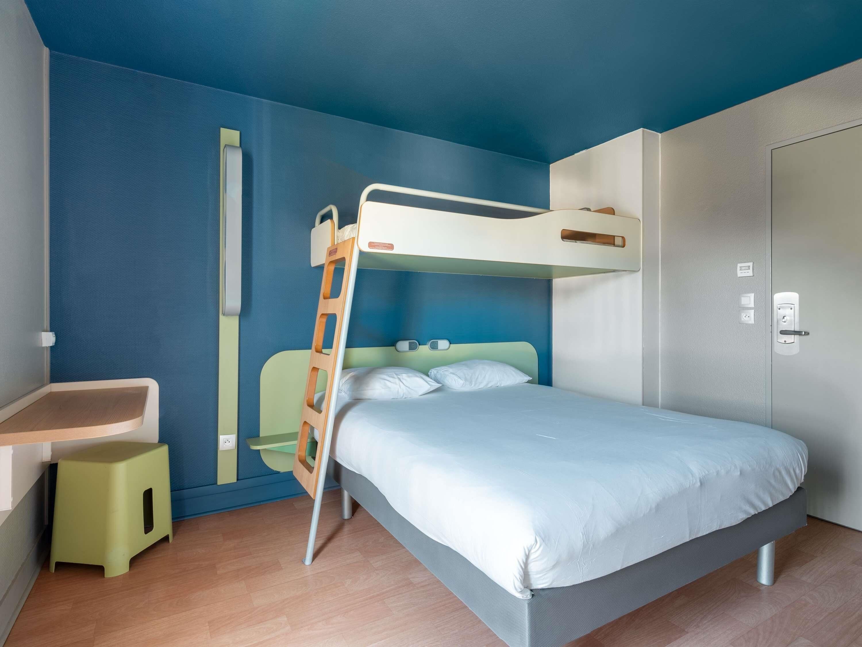 Dreibettzimmer, Mehrere Betten