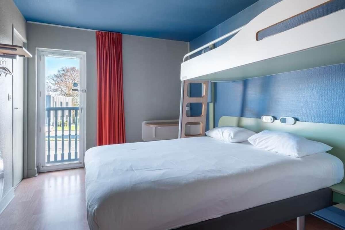 Triple Room, Multiple Beds
