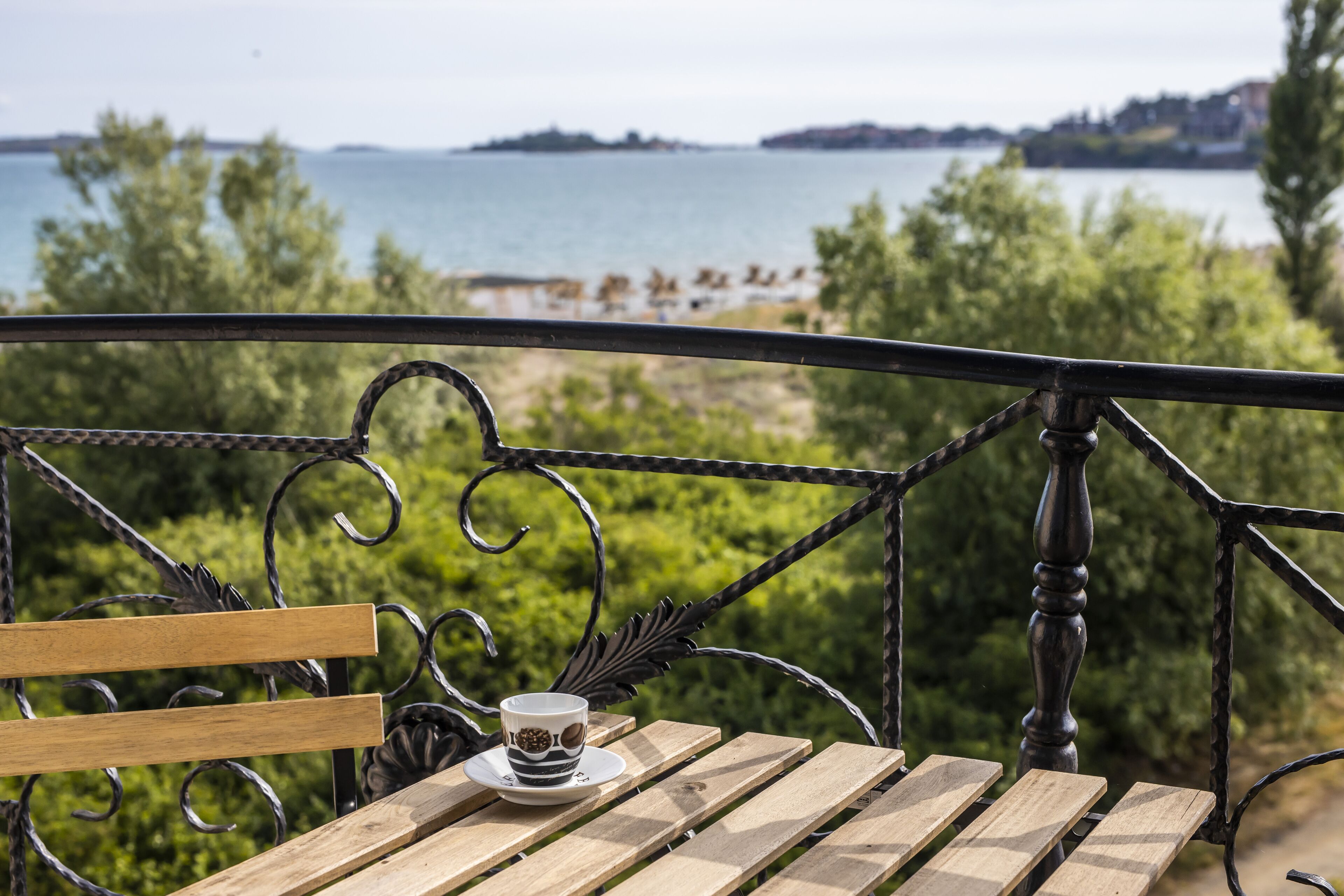 Deluxe Apartment, 1 Bedroom, Sea View | In-room safe, desk, blackout curtains, iron/ironing board