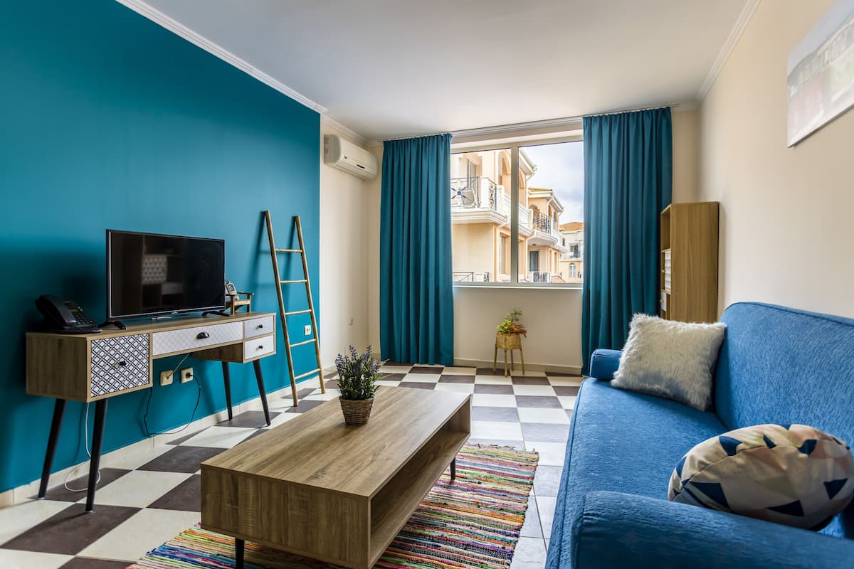 Apartment, 2 Bedrooms, Park View | 1 bedroom, in-room safe, desk, blackout drapes