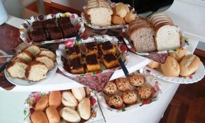 Free daily buffet breakfast