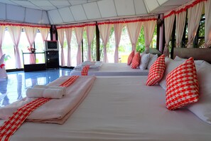 Family Room with River View | WiFi (無料)