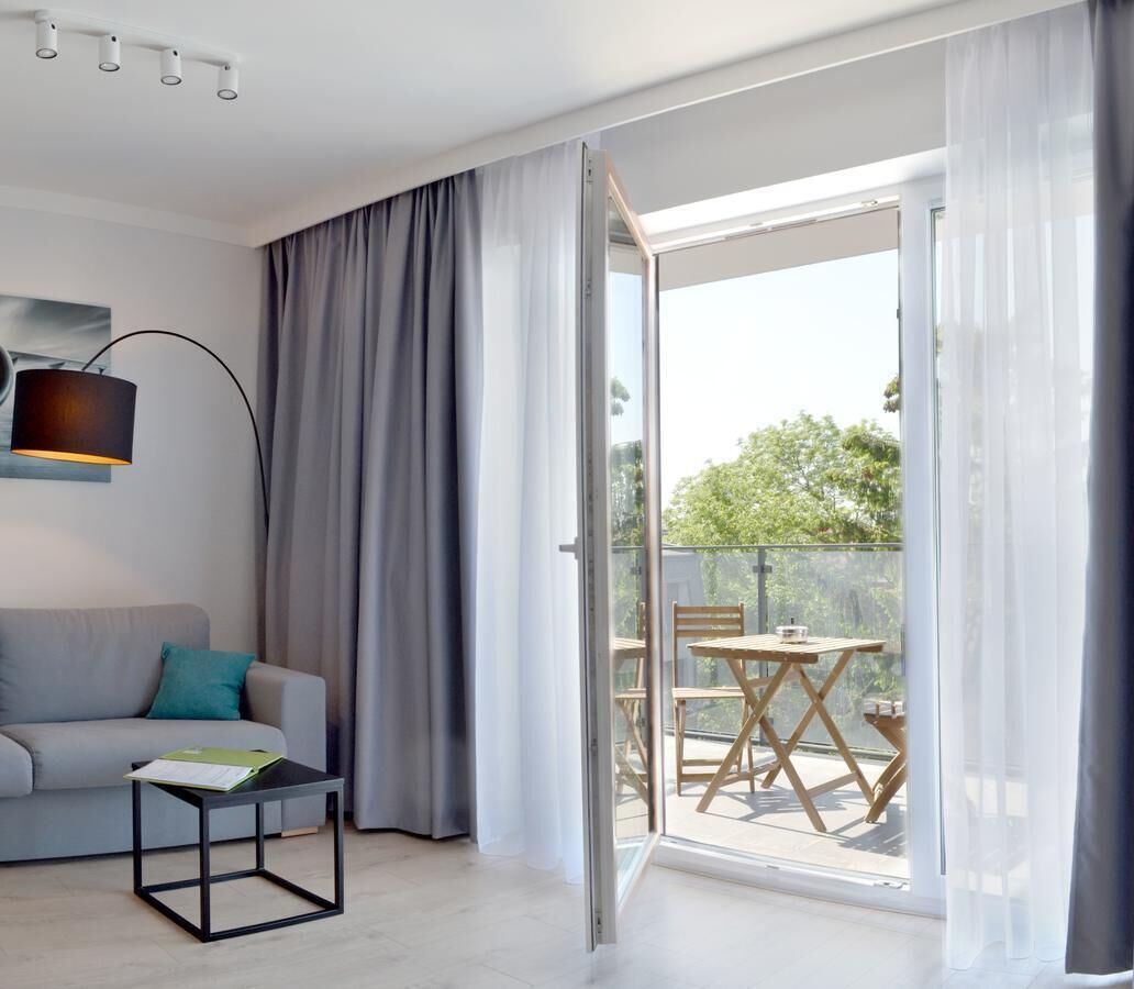 Deluxe Studio Suite, 1 Bedroom, Non Smoking, Kitchenette (Powietrze) | Balcony view