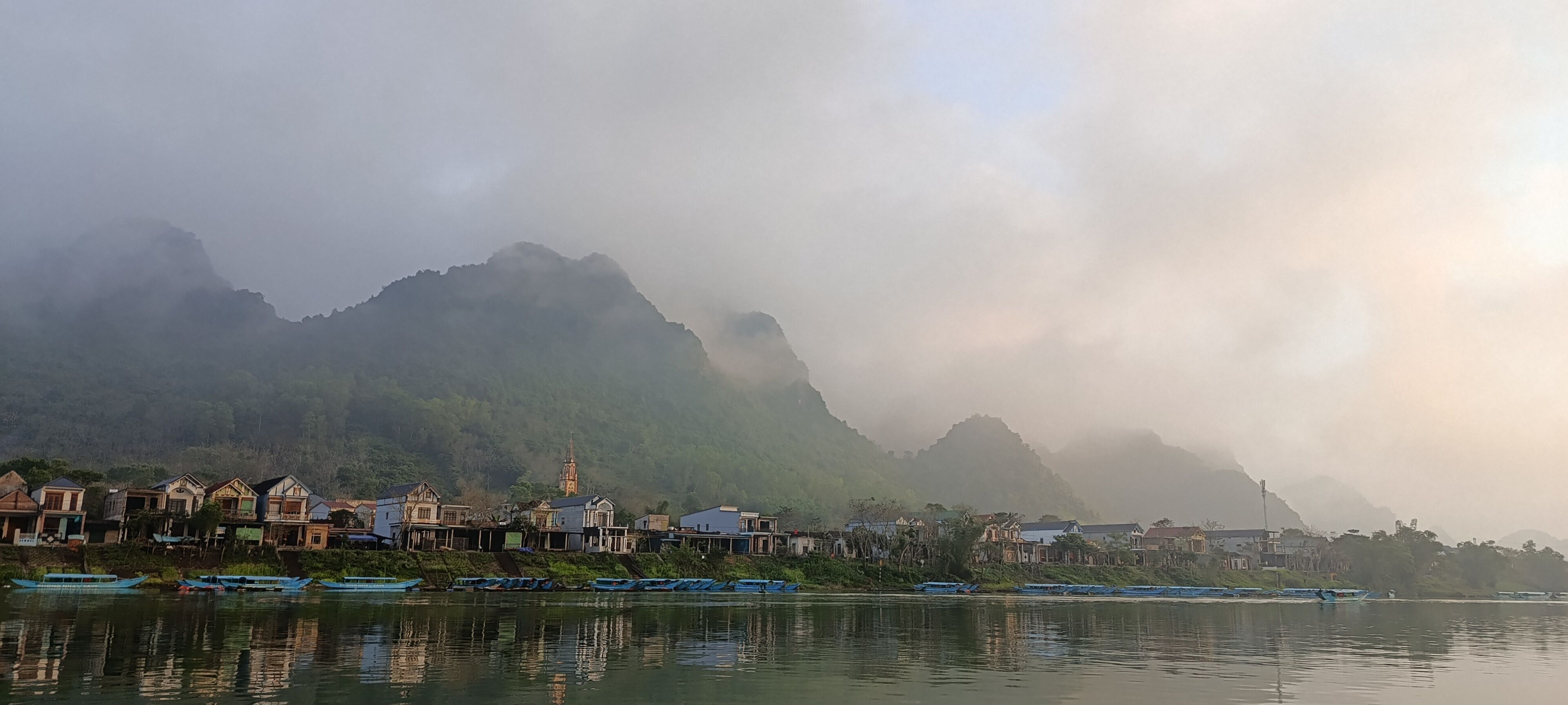 1 bedroom, pillowtop beds, minibar, desk