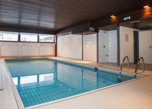 Innenpool, beheizter Pool