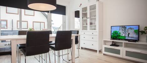 Leilighet, 2 soverom, balkong | 2 soverom, skrivebord, lydisolert og wi-fi (inkludert)