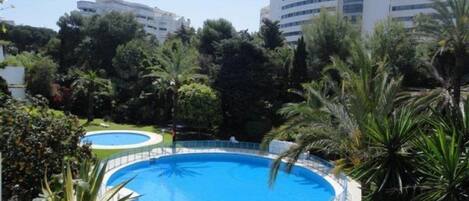 Piscina a l'aire lliure