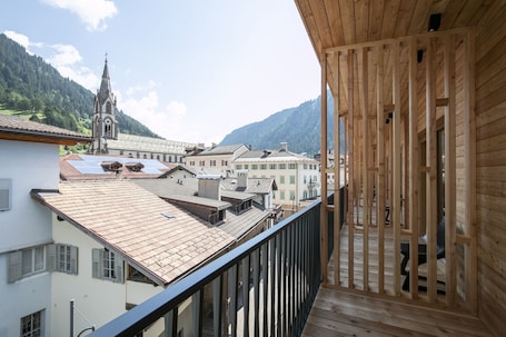 Tripla Active | Balcony view