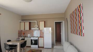 Appartement, 3 chambres, vue mer, rez-de-chaussée | Cuisine privée