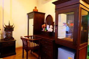 Family Room | Room amenity