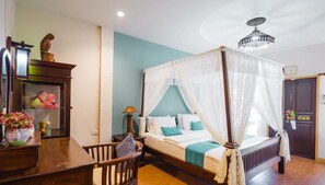 Standard Double Room | Minibar, in-room safe, desk, free WiFi - P Paradise Hotel (Kamphaeng Phet)