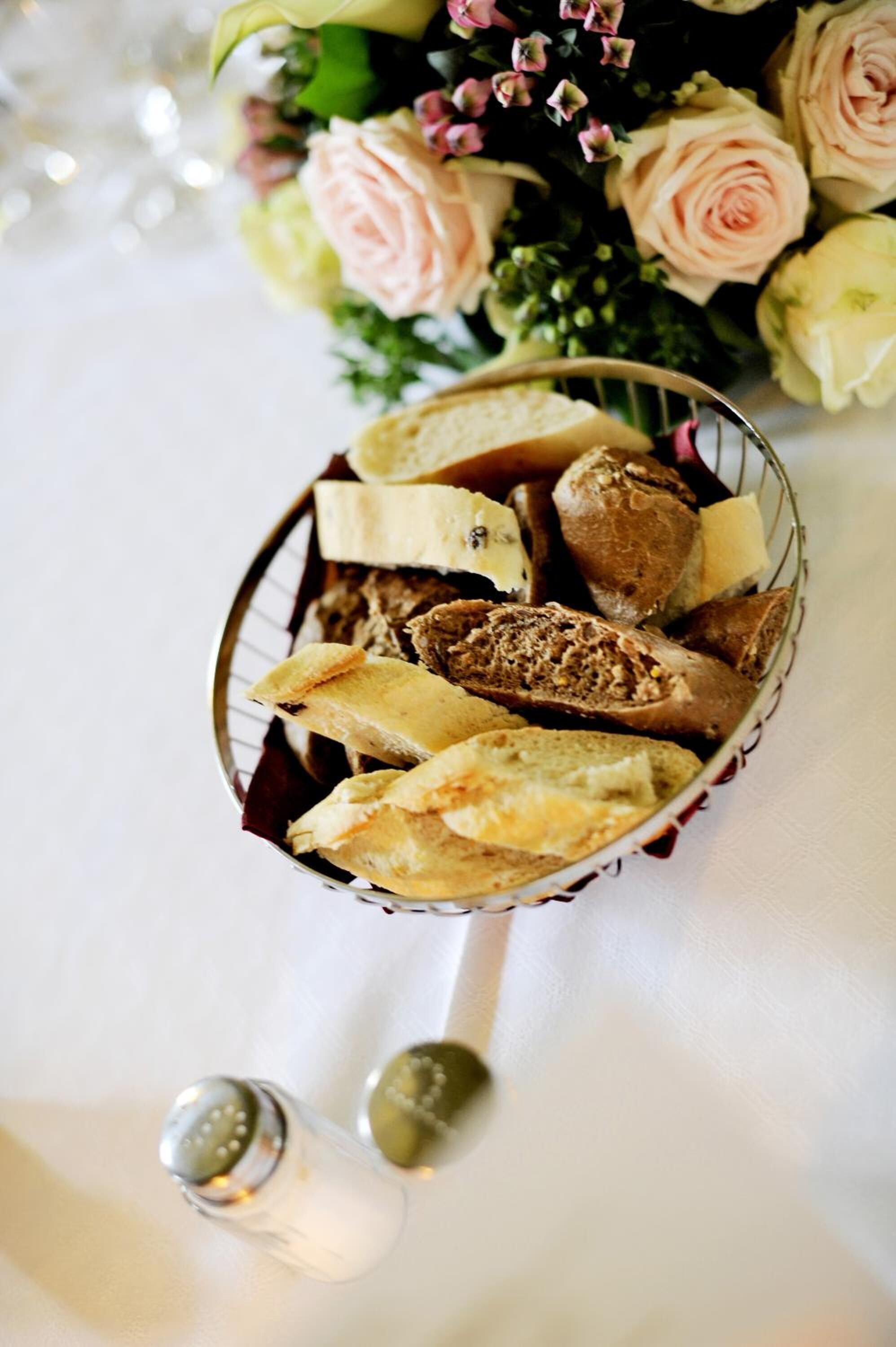 breakfast, lunch, dinner served; german cuisine