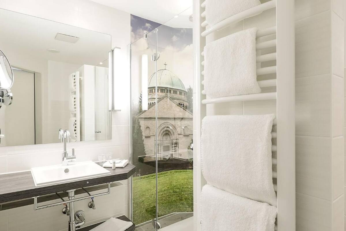 shower, free toiletries, hair dryer, bathrobes