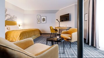 Premium bedding, minibar, in-room safe, desk