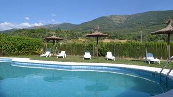 Piscina a l'aire lliure de temporada