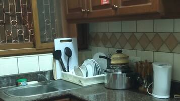 Comfort Apartment, 2 Bedrooms, Kitchen | Private kitchen | Fridge, microwave, coffee/tea maker, cookware/dishes/utensils