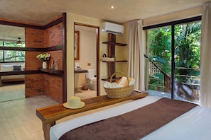 Suite, 1 King Bed | In-room safe, blackout drapes, free WiFi, bed sheets