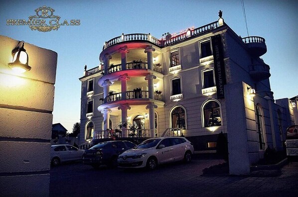 Front of property – evening/night