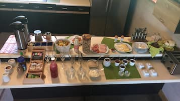 Free daily continental breakfast