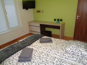 Departamento, 2 habitaciones | 2 habitaciones, escritorio, tabla de planchar con plancha y wifi gratis 