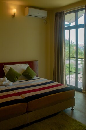 1 間臥室、高級寢具、迷你吧、客房內保險箱