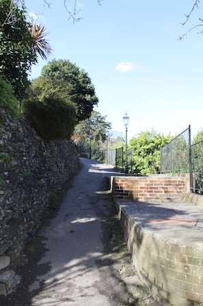 Courtyard - Lampton Hotel (Bournemouth)