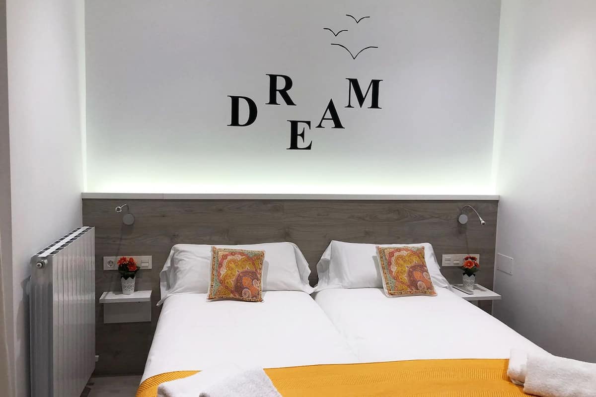 City-Doppelzimmer, Gemeinschaftsbad, Stadtblick