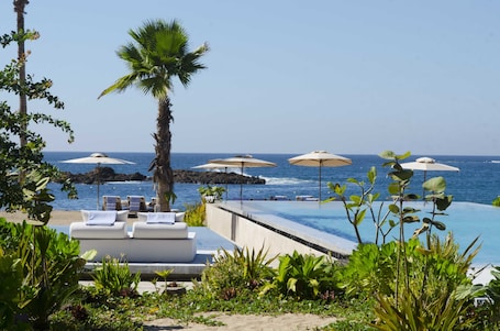 5 piscines extérieures. El Careyes Club & Residences