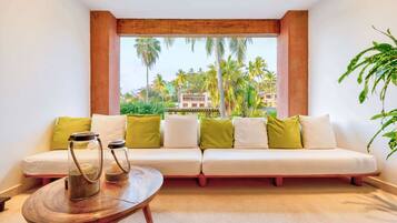 Suite, 1 King Bed, Pool View | Premium bedding, in-room safe, individually decorated