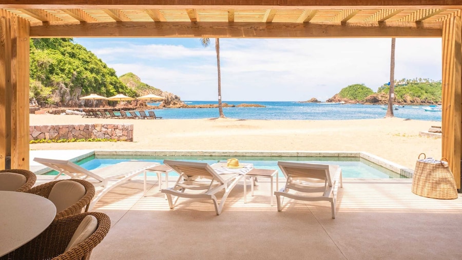 El Careyes Club & Residences