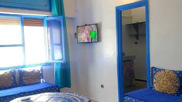 Deluxe Apartment | 3 bedrooms, in-room safe, soundproofing, iron/ironing board