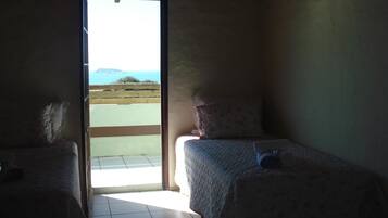 1 bedroom, blackout drapes, free WiFi, bed sheets
