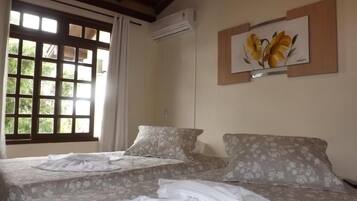 1 habitación, cortinas blackout, wifi gratis y ropa de cama