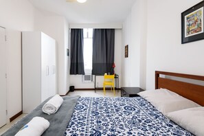 Apartment | 1 bedroom, desk, iron/ironing board, free WiFi - All in Rio Copa Ipanema Confortável Quarto e Sala (Rio de Janeiro)